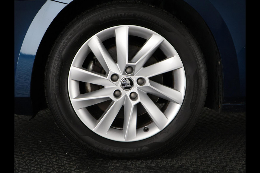 Škoda Superb Combi 1.5 TSI ACT Business Edition Automaat | Navigatie | Stoelverwarming | Camera |