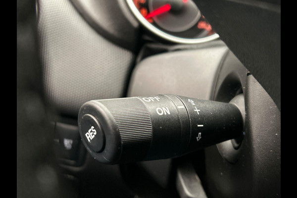 Fiat Punto Evo 0.9 TwinAir Sempre | Origineel Nederlands | Navigatie Lichtmetaal Airco Parkeersensoren