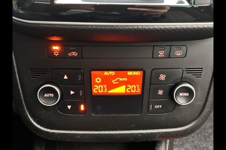 Fiat Punto Evo 0.9 TwinAir Sempre | Origineel Nederlands | Navigatie Lichtmetaal Airco Parkeersensoren