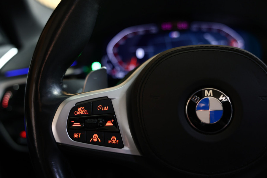 BMW 5 Serie Touring 530i xDrive M-Sport PANO HUD ACC CAM AMBIENT TRKH '21