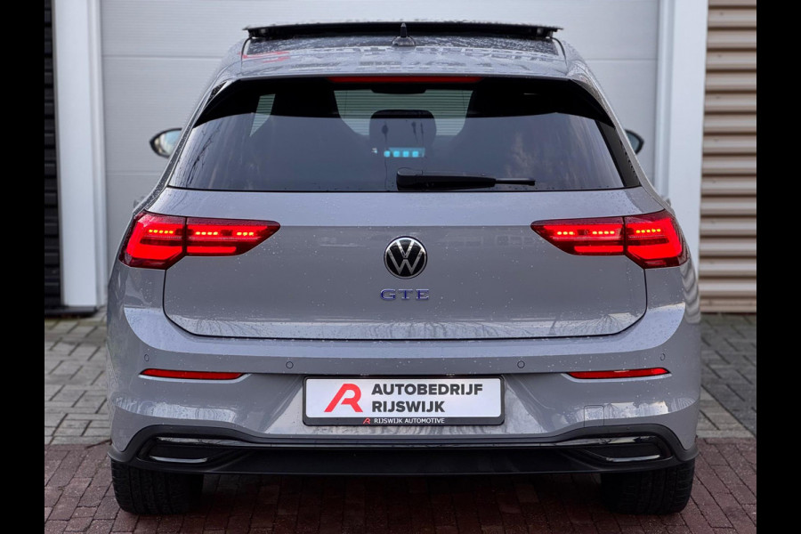 Volkswagen Golf 1.4 eHybrid GTE Pano/Leer/Trekhaak/Matrix