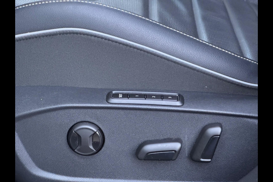 Volkswagen Golf 1.4 eHybrid GTE Pano/Leer/Trekhaak/Matrix