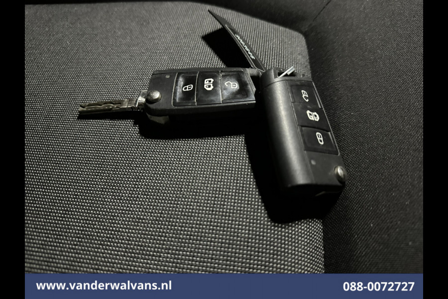 Volkswagen Crafter 2.0 TDI 141pk L3H3 L2H2 Euro6 Airco | Navigatie | Camera | LED | Apple Carplay | Adaptieve Cruisecontrol Android Auto, Chauffeursstoel, Parkeersensoren