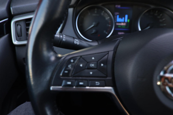 Nissan QASHQAI 158PK Aut. 360° Camera Trekhaak Pano Stoelverw. Lane Assist Navi Climate Pdc Winterpack Isofix Comfortstoelen
