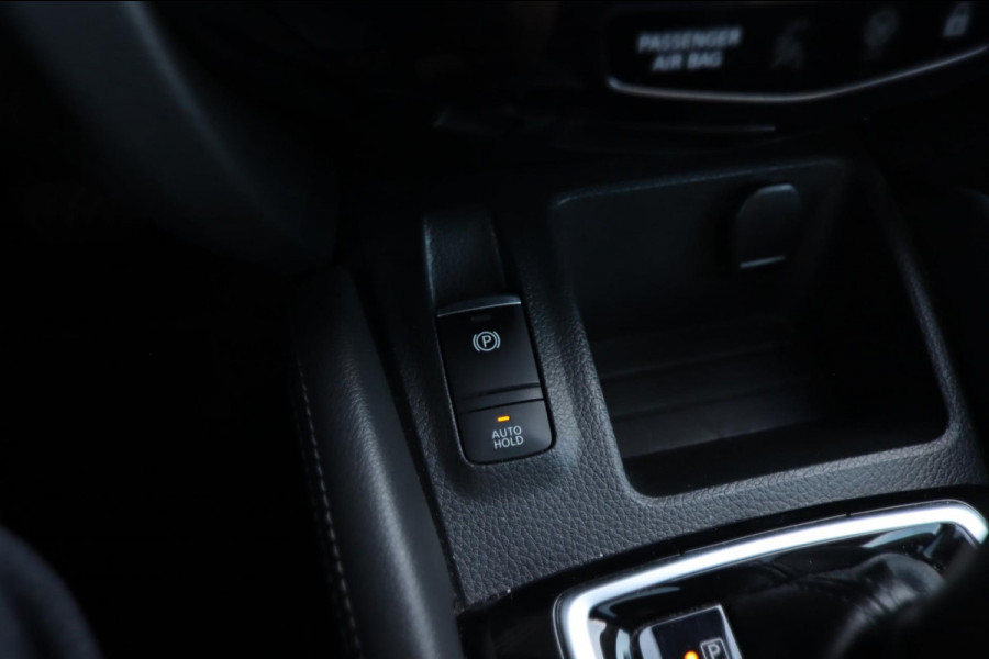 Nissan QASHQAI 158PK Aut. 360° Camera Trekhaak Pano Stoelverw. Lane Assist Navi Climate Pdc Winterpack Isofix Comfortstoelen