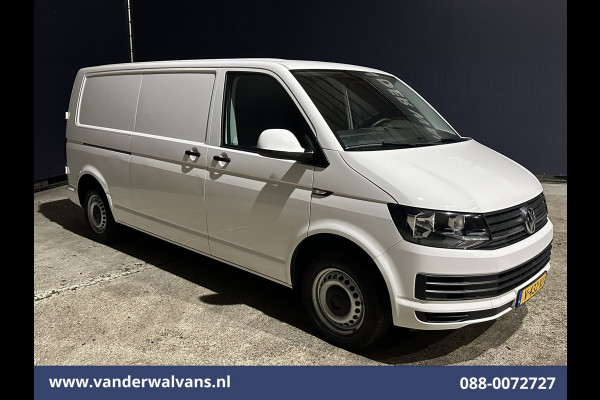 Volkswagen Transporter 2.0 TDI L2H1 Euro6 Airco | Camera | Apple Carplay | Trekhaak | Cruisecontrol Android Auto, Bijrijdersbank