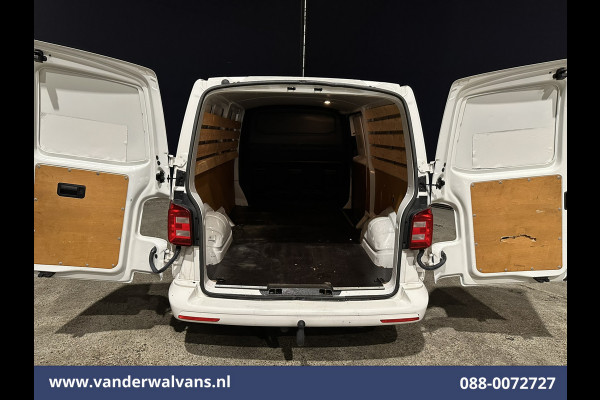 Volkswagen Transporter 2.0 TDI L2H1 Euro6 Airco | Camera | Apple Carplay | Trekhaak | Cruisecontrol Android Auto, Bijrijdersbank