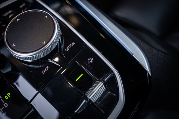 BMW X5 xDrive45e Executive - M Sport | Panorama | H&K | Luchtvering | Laser | Memory