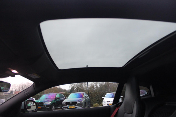 Jaguar F-Type P300 RWD R-Dynamic | Pano | Sporuitlaat | Meridian | 20''