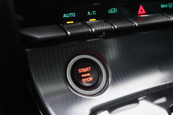 Jaguar F-Type P300 RWD R-Dynamic | Pano | Sporuitlaat | Meridian | 20''