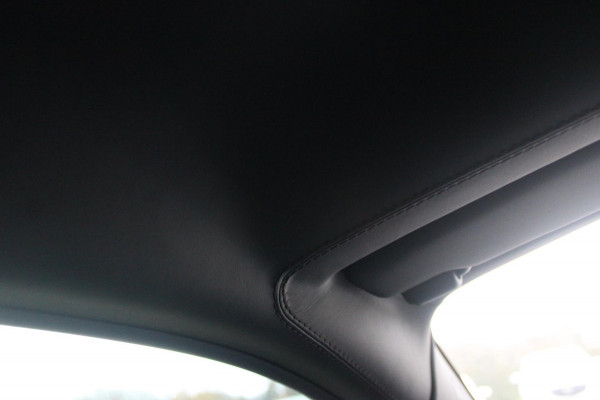 Jaguar F-Type P300 RWD R-Dynamic | Pano | Sporuitlaat | Meridian | 20''