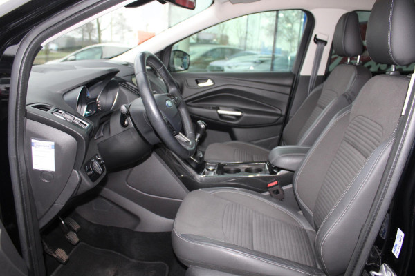Ford Kuga 1.5 EcoBoost 150 PK Titanium | Trekhaak | Camera | Navigatie | Navigatie | Winterpakket | PDC V+A | Cruise Control