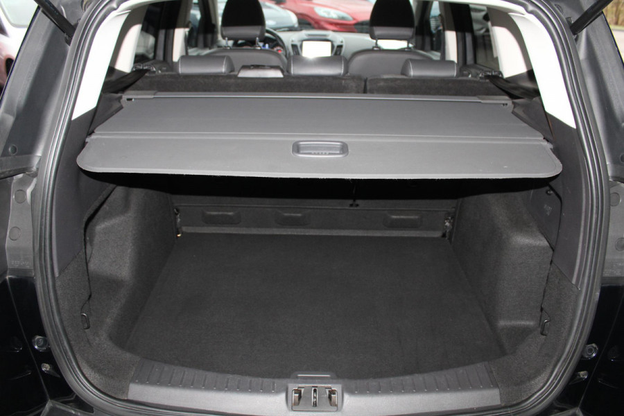 Ford Kuga 1.5 EcoBoost 150 PK Titanium | Trekhaak | Camera | Navigatie | Navigatie | Winterpakket | PDC V+A | Cruise Control