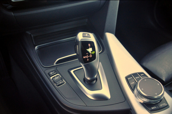 BMW 3-serie 320i M Sport Edition 64.000 km | Tanzanite Blauw | Zeer mooie auto!