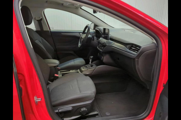 Ford FOCUS Wagon 1.5D 120PK Euro6 Active Business / Trekhaak / Navigatie / Airco / Pdc.V+A / Xenon / B&O Radio multimedia / Technology-Family Pack / Apk 06-2026