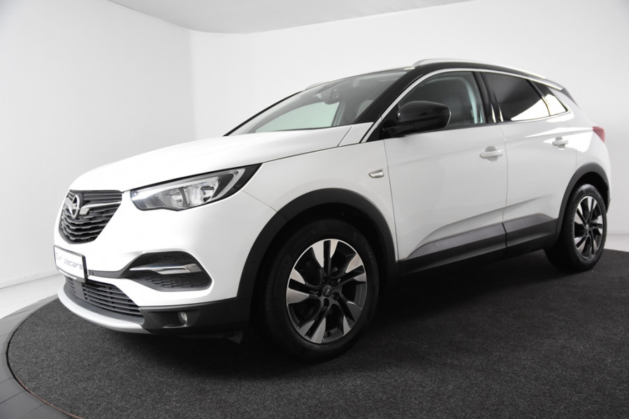 Opel Grandland X Innovation *1ste eigenaar*Leer*Navigatie*Camera*