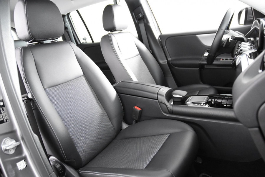 Mercedes-Benz Glb 200 *1ste Eigenaar*Leer*Navigatie*Stoelverwarming*Camera*