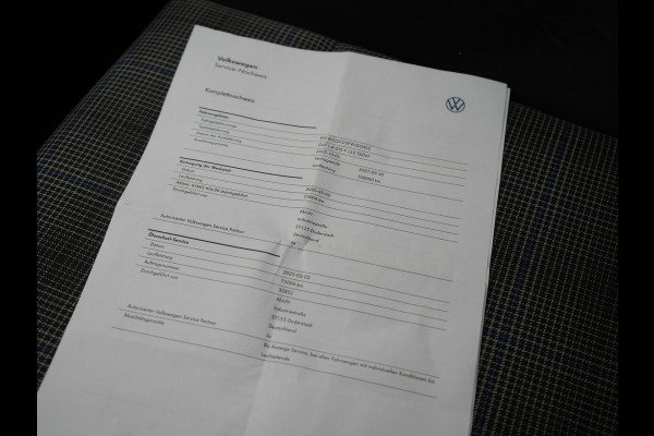 Volkswagen Golf 1.4 eHybrid GTE Plug In Hybrid 245pk Dealer O.H PHEV | Trekhaak Af Fabriek | Panodak | Adaptive Cruise | IQ Light | Camera | Sportstoelen & Stuur Verwarmd | Keyless | Blis | Navigatie | Virtual | DAB |