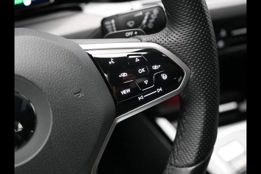 Volkswagen Golf 1.4 eHybrid GTE Plug In Hybrid 245pk Dealer O.H PHEV | Trekhaak Af Fabriek | Panodak | Adaptive Cruise | IQ Light | Camera | Sportstoelen & Stuur Verwarmd | Keyless | Blis | Navigatie | Virtual | DAB |