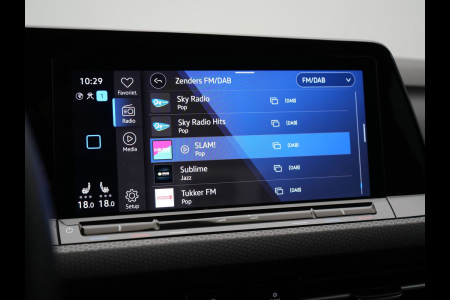 Volkswagen Golf 1.4 eHybrid GTE Plug In Hybrid 245pk Dealer O.H PHEV | Trekhaak Af Fabriek | Panodak | Adaptive Cruise | IQ Light | Camera | Sportstoelen & Stuur Verwarmd | Keyless | Blis | Navigatie | Virtual | DAB |