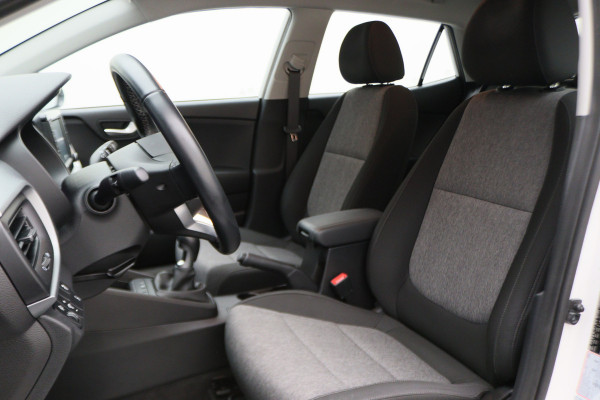 Kia Stonic 1.0 T-GDi DynamicLine Camera, Apple Carplay, Navigatie, Cruise, PDC, 17"