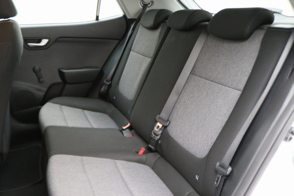 Kia Stonic 1.0 T-GDi DynamicLine Camera, Apple Carplay, Navigatie, Cruise, PDC, 17"