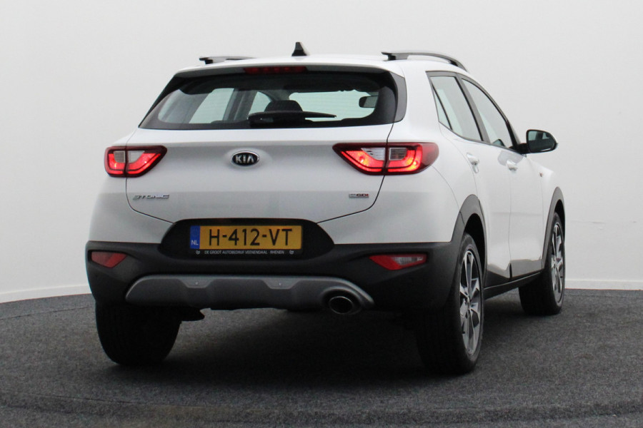 Kia Stonic 1.0 T-GDi DynamicLine Camera, Apple Carplay, Navigatie, Cruise, PDC, 17"