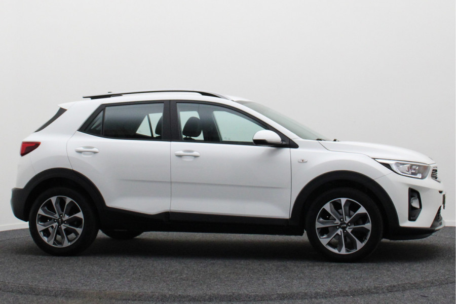 Kia Stonic 1.0 T-GDi DynamicLine Camera, Apple Carplay, Navigatie, Cruise, PDC, 17"