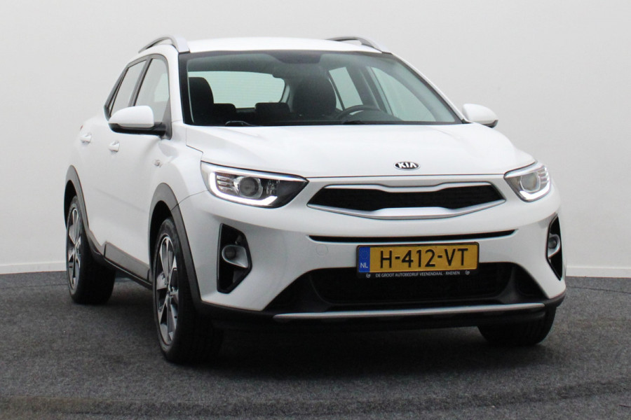 Kia Stonic 1.0 T-GDi DynamicLine Camera, Apple Carplay, Navigatie, Cruise, PDC, 17"