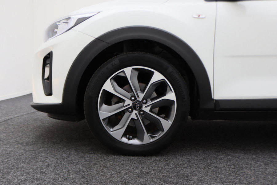 Kia Stonic 1.0 T-GDi DynamicLine Camera, Apple Carplay, Navigatie, Cruise, PDC, 17"