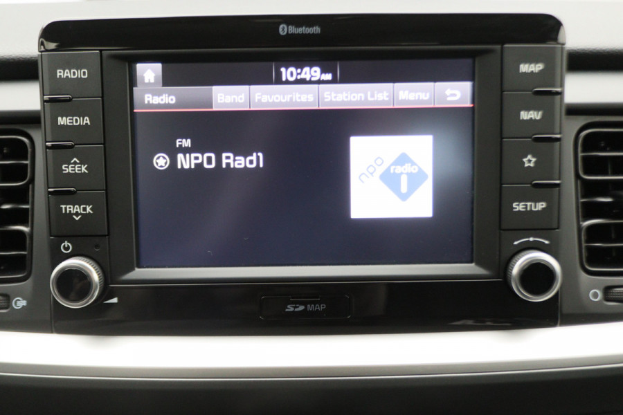 Kia Stonic 1.0 T-GDi DynamicLine Camera, Apple Carplay, Navigatie, Cruise, PDC, 17"