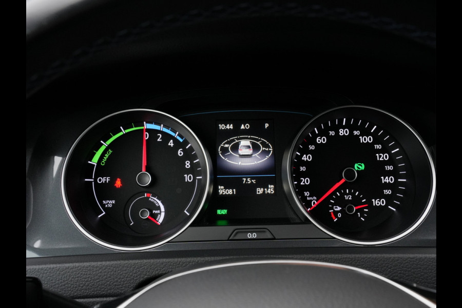 Volkswagen e-Golf E-DITION | Navigatie | Climate Control | ACC | Stoelverwarming| SOH 89%