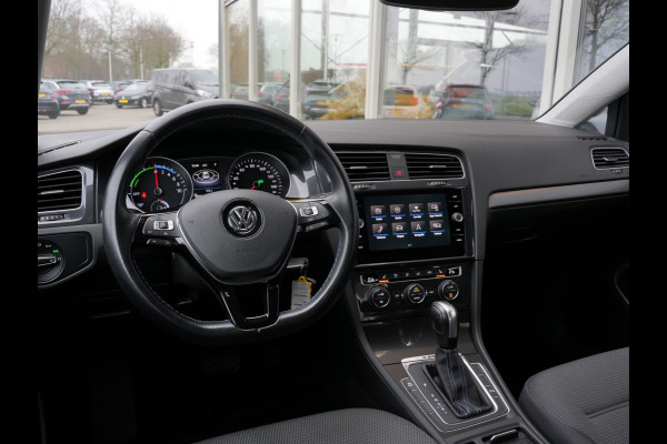 Volkswagen e-Golf E-DITION | Navigatie | Climate Control | ACC | Stoelverwarming| SOH 89%