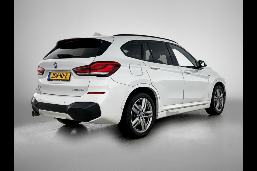 BMW X1 xDrive25e Exe PLUG-In M Sport Shadow TREKHAAK | 1/2 LEER | EL. ACHTERKLEP | 18"LM