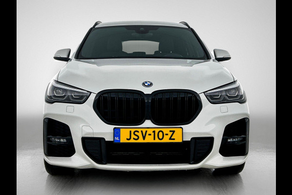 BMW X1 xDrive25e Exe PLUG-In M Sport Shadow TREKHAAK | 1/2 LEER | EL. ACHTERKLEP | 18"LM