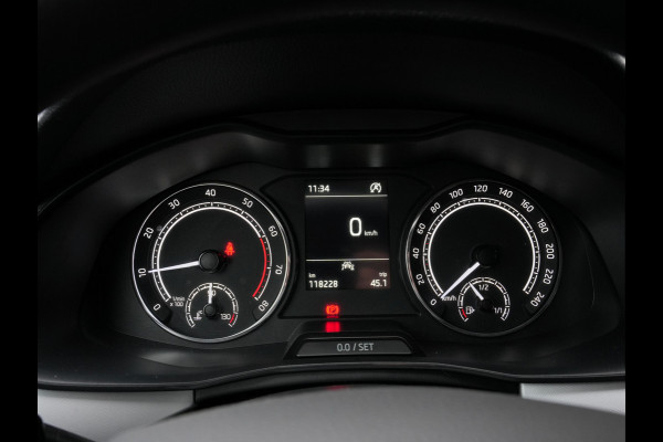 Škoda SCALA 1.0 TSI Active | Keyless Start | 18 Inch | Rijstrookdetectie