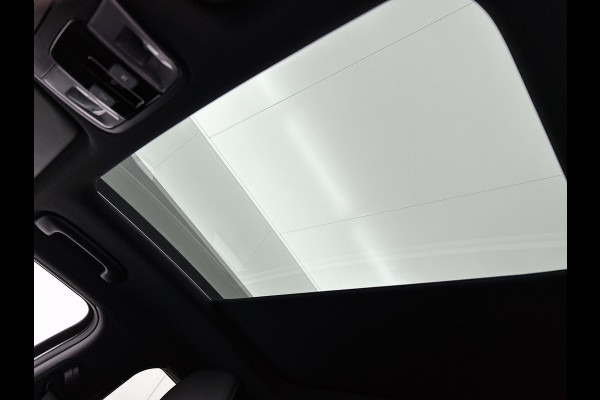 Kia ProCeed 1.5 T-GDI GT-Line (PANORAMADAK, STOEL-/STUURVERWARMING, NAVIGATIE, CAMERA)