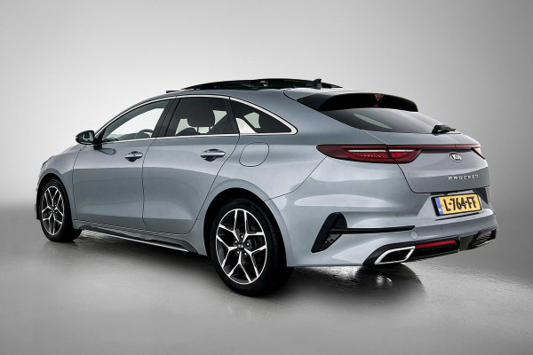 Kia ProCeed 1.5 T-GDI GT-Line (PANORAMADAK, STOEL-/STUURVERWARMING, NAVIGATIE, CAMERA)