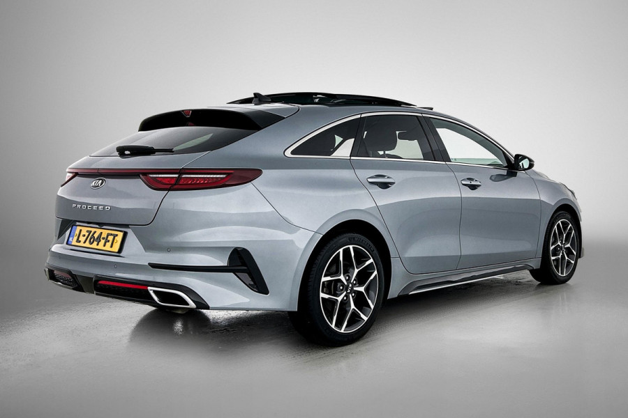 Kia ProCeed 1.5 T-GDI GT-Line (PANORAMADAK, STOEL-/STUURVERWARMING, NAVIGATIE, CAMERA)