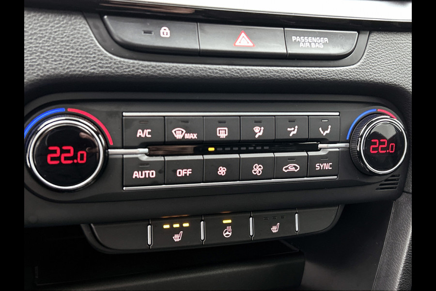 Kia ProCeed 1.5 T-GDI GT-Line (PANORAMADAK, STOEL-/STUURVERWARMING, NAVIGATIE, CAMERA)