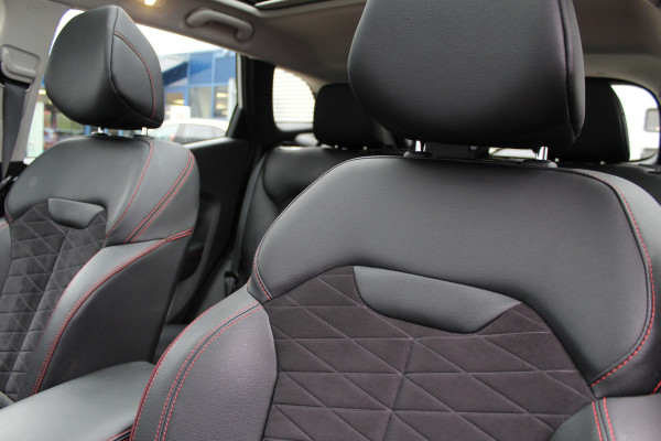 Renault Kadjar 1.3 TCe 160PK Black Edition | Trekhaak | Panoramadak | BLIS | Bose | Alcantara