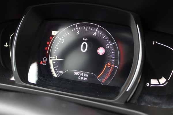 Renault Kadjar 1.3 TCe 160PK Black Edition | Trekhaak | Panoramadak | BLIS | Bose | Alcantara