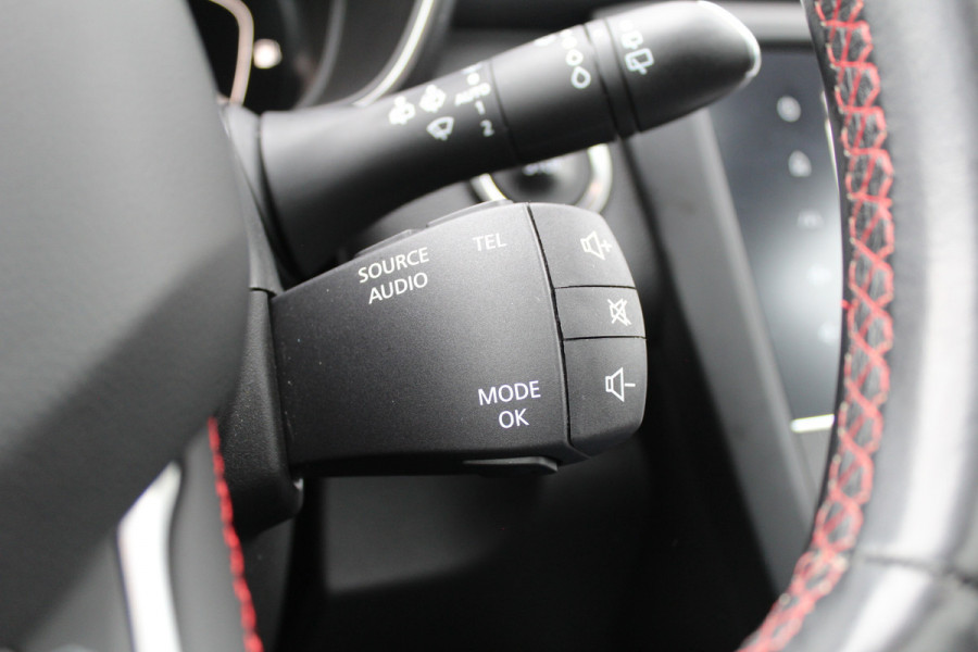 Renault Kadjar 1.3 TCe 160PK Black Edition | Trekhaak | Panoramadak | BLIS | Bose | Alcantara