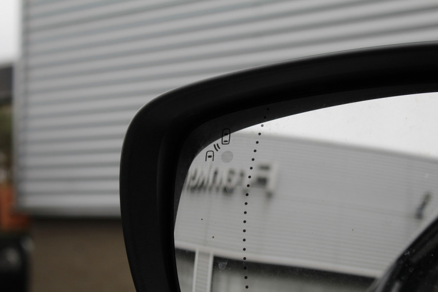 Renault Kadjar 1.3 TCe 160PK Black Edition | Trekhaak | Panoramadak | BLIS | Bose | Alcantara