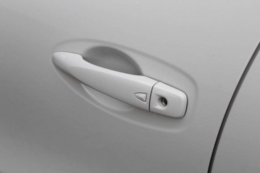 Renault Kadjar 1.3 TCe 160PK Black Edition | Trekhaak | Panoramadak | BLIS | Bose | Alcantara