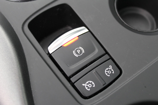 Renault Kadjar 1.3 TCe 160PK Black Edition | Trekhaak | Panoramadak | BLIS | Bose | Alcantara