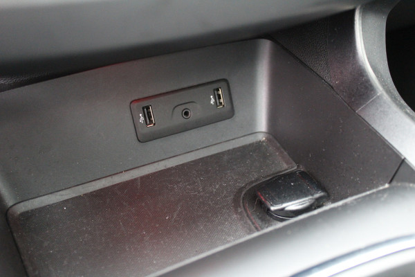 Renault Kadjar 1.3 TCe 160PK Black Edition | Trekhaak | Panoramadak | BLIS | Bose | Alcantara