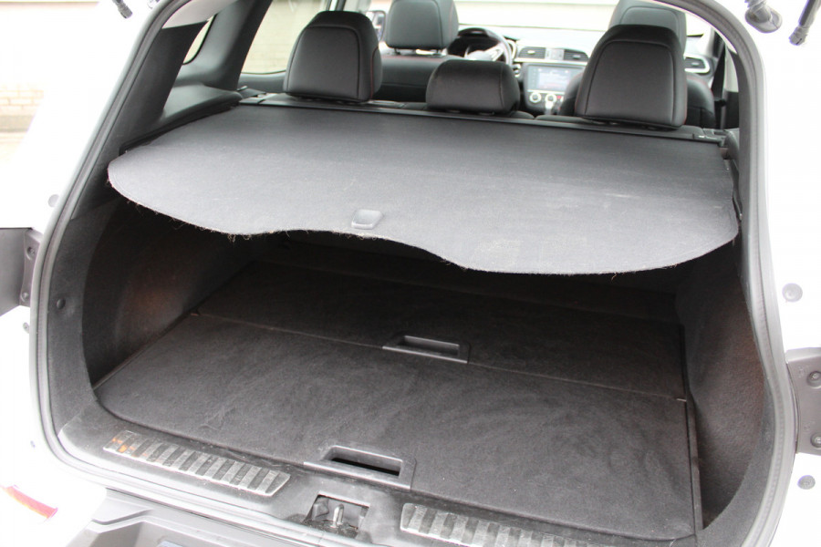 Renault Kadjar 1.3 TCe 160PK Black Edition | Trekhaak | Panoramadak | BLIS | Bose | Alcantara
