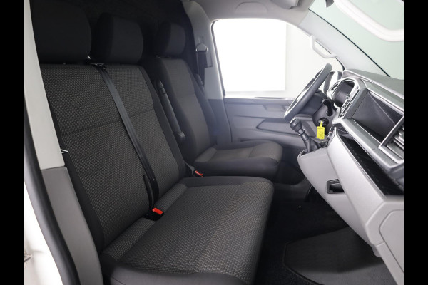 Volkswagen Transporter 2.0 TDI L2H1 28 Comfortline 110 pk | Verlengde garantie | Navigatie via App | Parkeersensoren achter | Cruise control |