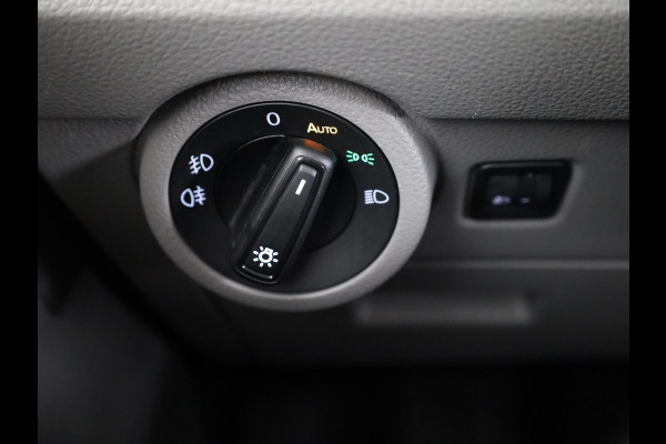 Volkswagen Transporter 2.0 TDI L2H1 28 Comfortline 110 pk | Verlengde garantie | Navigatie via App | Parkeersensoren achter | Cruise control |